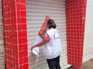 Vigilância Municipal interdita farmácia e lanchonete por irregularidades sanitárias