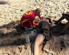 Bombeiros resgatam jovem vítima de afogamento na praia de Jacarecica