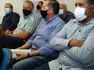 Sindilojas discute com SMTT e empresários restrição de veículos pesados no Centro de Arapiraca