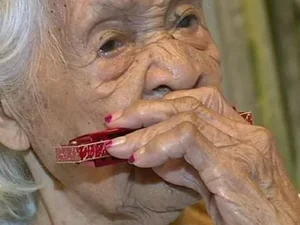 Filipina apontada como última sobrevivente do século 19 morre aos 124 anos