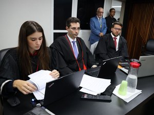 Ex-PM entra em contradição sobre compra de comida no dia do desaparecimento de Davi