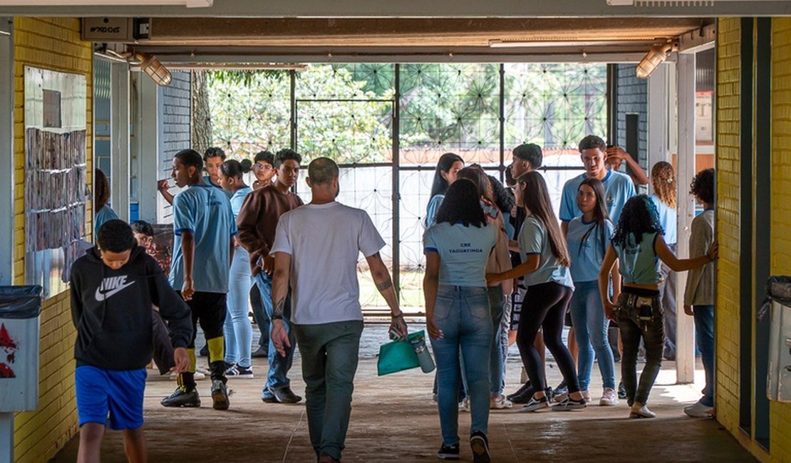 Abandono escolar em Alagoas cai 45% após dois anos do Pé-de-Meia