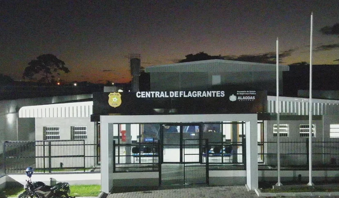 Funcionário é preso por furtar caixa em loja no Benedito Bentes