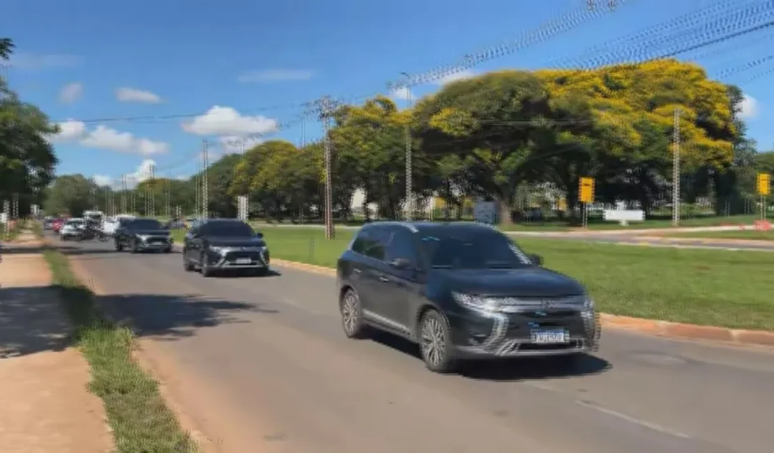 Bolsonaro é transferido da PF e internado em hospital para cirurgia