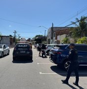 Operação recolhe materiais usados por flanelinhas em cobrança irregular de estacionamento