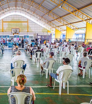 Moradores de outras cidades podem ter adulterado comprovantes de residência para receber vacina em Arapiraca