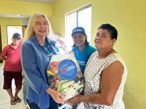 Alagoas Sem Fome: Governo entrega duas toneladas de alimentos em Arapiraca