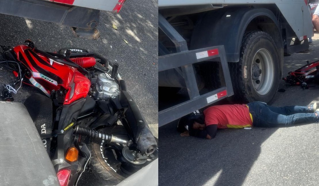 Motociclista vai parar embaixo de caminhão após acidente na Avenida Menino Marcelo