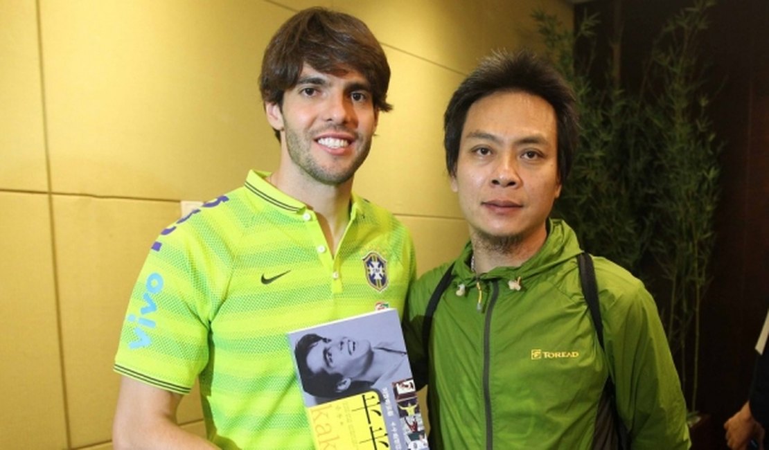 Kaká tem biografia escrita em chinês mandarim