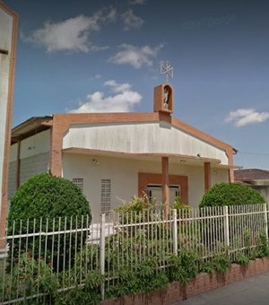 Motocicleta é furtada na porta de igreja em Arapiraca