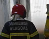 Incêndio atinge todos os cômodos de casa, provoca desabamento de teto e deixa homem ferido em Rio Largo