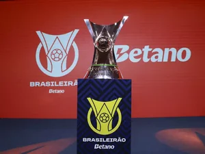 Brasileirão Série A e a Disputa Pelo Título: Favoritos, Reforços e Rivalidades em Alta