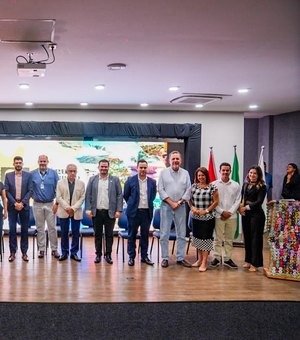 Ricardo Nezinho participa da abertura do 1º Fórum de Turismo Regional em Arapiraca