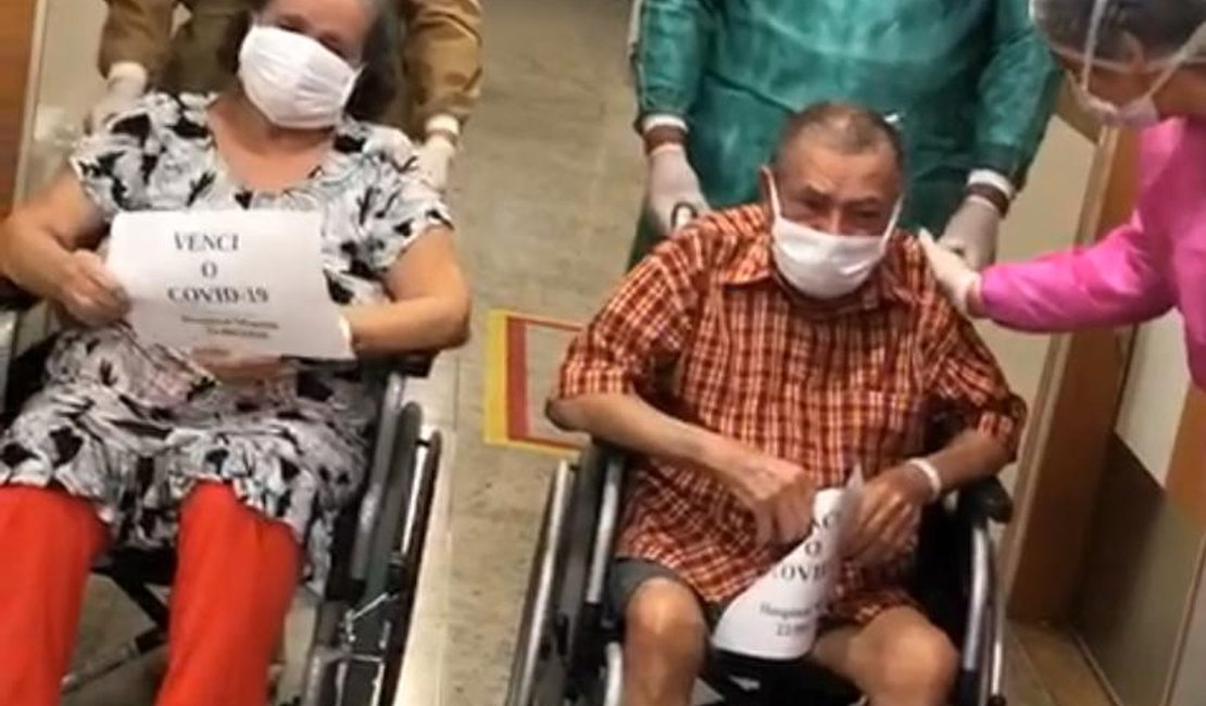 [Vídeo] Música invade hospital e emociona pacientes que receberam alta em Maceió