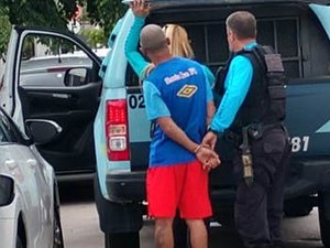 Oplit prende suspeito de arrombar carros na Ponta Verde