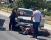Motociclista é arremessada contra capô de carro em colisão em Arapiraca