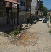 Moradores de Maragogi reclamam de ruas esburacadas