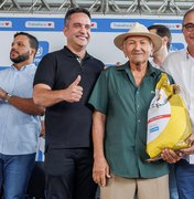 Paulo Dantas entrega sementes e pavimentação urbana em Dois Riachos