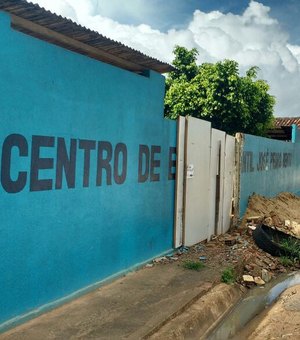 Criminosos furtam computadores e botijão de gás de escola pública no Pau D’Arco em Arapiraca