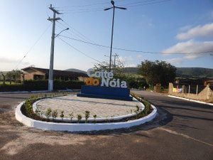 Homem é preso após tentar invadir escola e desacatar a polícia, em Coité do Nóia