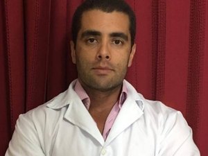 Médico conhecido como Dr. Bumbum tem passagem pela polícia por homicídio, porte de arma e ameaça