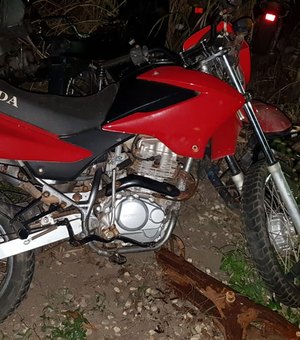 Suspeito tenta vender moto roubada mas é preso em flagrante 