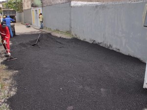 Prefeitura de Maceió beneficia moradores da Jatiúca com pavimentação asfáltica