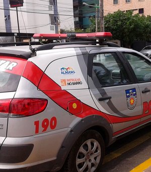 PM intensifica ações de proteção às mulheres e registra prisão por violência doméstica em Penedo