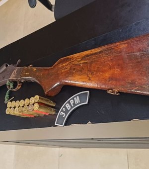 ﻿Durante abordagem, homem abandona arma e foge no município de Taquarana