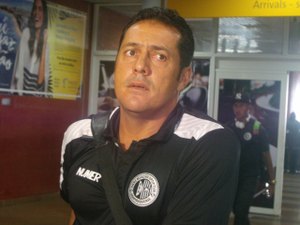 'Temos que ter simplicidade, pés no chão', afirma Maurílio Silva após classificação