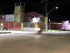 Mercadinho incendeia durante a madrugada em Porto Calvo