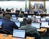 CCJ da Câmara adia análise de PEC sobre redução da maioridade penal