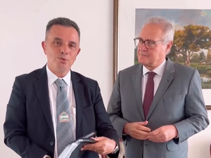 Ex-prefeito de União preserva laço com Renan Calheiros apesar de JHC
