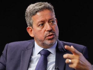 Arthur Lira diz que adiamento do PL das fake news não enterra projeto