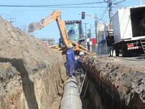 Trecho da Avenida Gustavo Paiva é bloqueado para obra da Casal