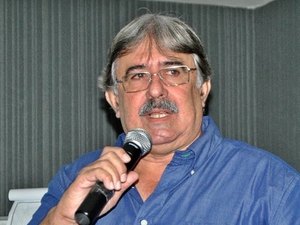 Ricardo Teófilo vai passar por cateterismo cardíaco