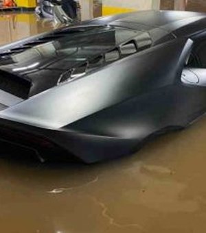 SP: Lamborghini atingida por enchente não tinha seguro