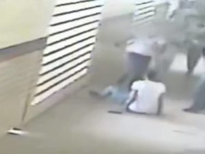 Adolescente morre após ser agredido por colega dentro de escola