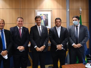 Cícero Cavalcante se reúne com Ministro do Turismo para apresentar demandas da Região Norte