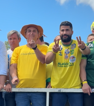 Flávio Bolsonaro declara apoio direto ao Deputado Fabio Costa durante passagem por Alagoas