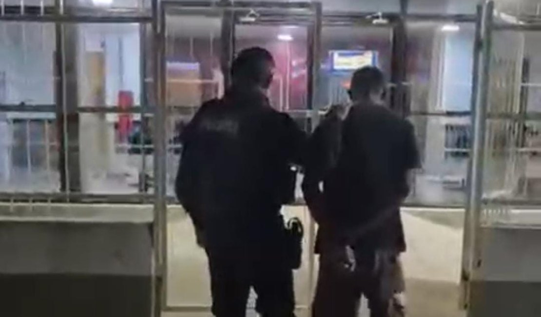 Homem agride esposa na frente dos filhos no município de Delmiro Gouveia