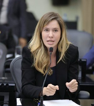 Cibele Moura solicita criação de salas de regulação sensorial em hospitais de Alagoas