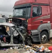 Laudo aponta invasão de contramão por carreta em acidente que matou família alagoana em MG