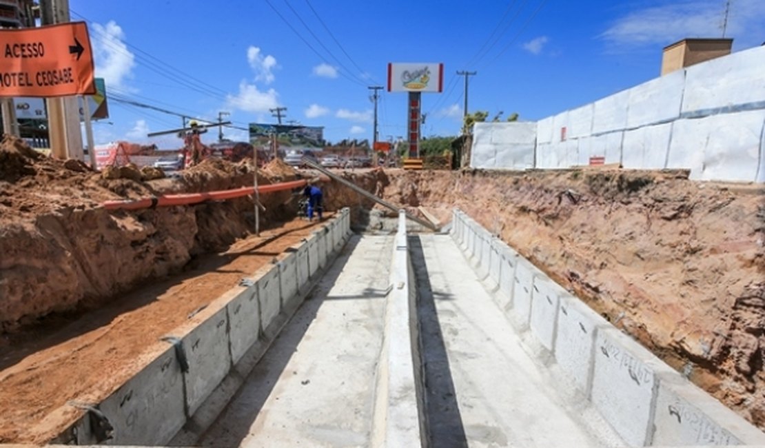 Obras da AL-101 Norte seguem com três novas frentes de serviço  