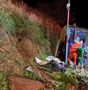 Motorista de ônibus que saiu de Arapiraca foge após acidente com mortos em MG