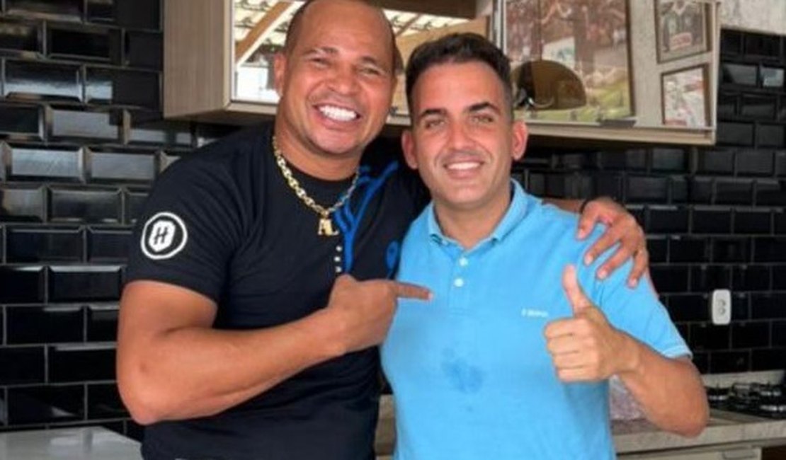 Renato Filho “cola” em Aloísio Chulapa e o faz “garoto propaganda” do Pilar
