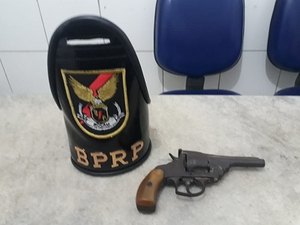 Homem é preso com arma calibre 38 e munições deflagradas no Guaxuma 