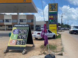 Volta de imposto federal faz preço da gasolina subir em Maragogi