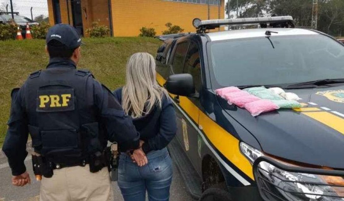 PRF prende garota de 18 anos no interior de SP com 16 mil comprimidos de ecstasy