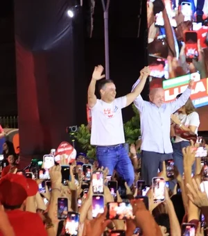 Em Maceió, Lula ataca Collor e alerta eleitor sobre 'facilidades'